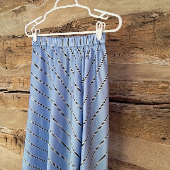 Express Periwinkle Striped Satin Asymmetric Hem Midi Skirt Size XS - Picture 2 of 6